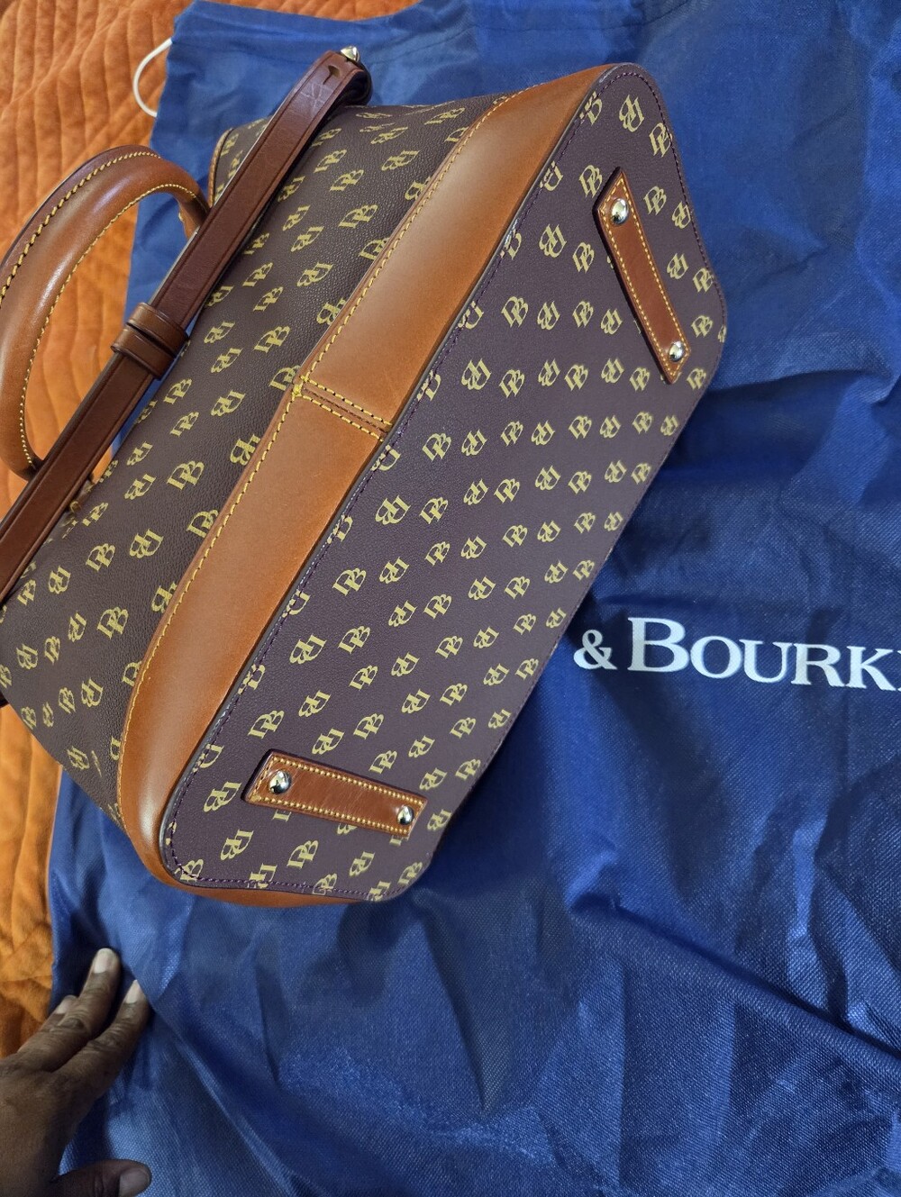 Dooney And Bourke Perry GRETTA SATCHEL BORDEAUX - Picture 5 of 8
